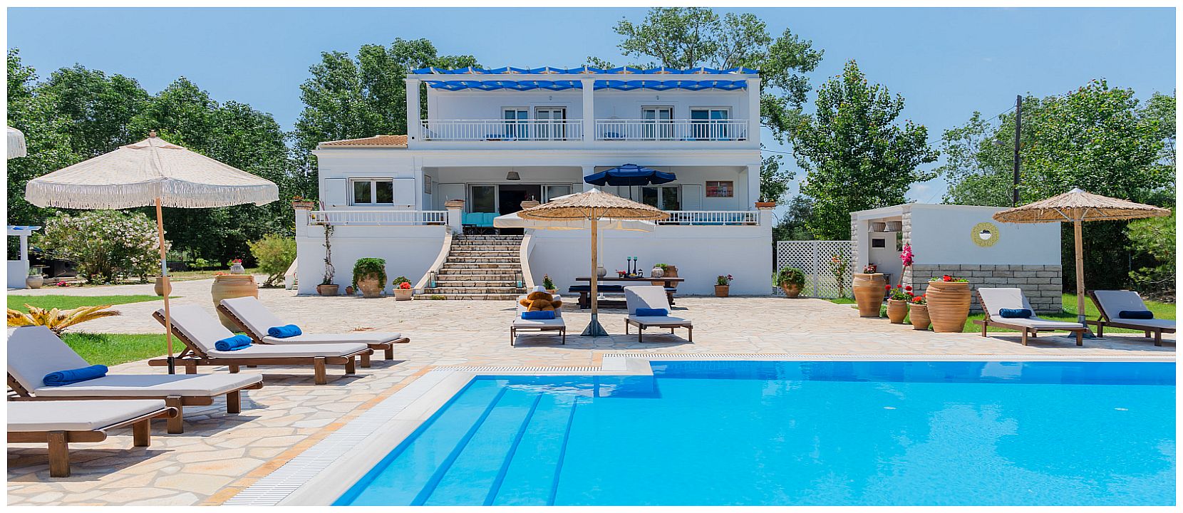 Seaside Beach Villa in South-East Corfu